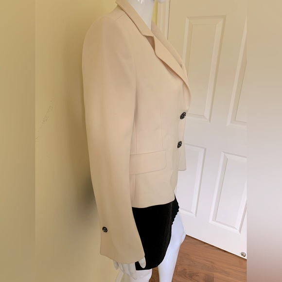 Creamy beige wool tuxedo style blazer black beaded buttons long sleeves & cuffs - Picture 6 of 16